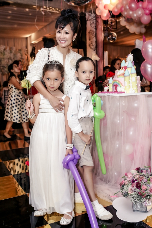 Cuộc sống của 4 sao nữ sau ly hôn trong năm 2018