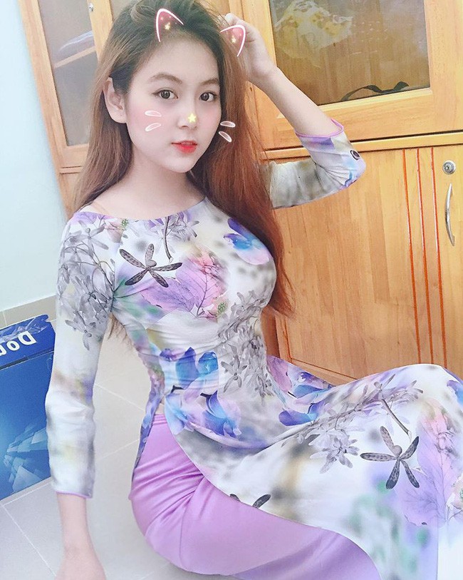 Từng là người mẫu nội y, cô giáo hotgirl đang khiến MXH Việt dậy sóng Từng là người mẫu nội y, cô giáo hotgirl đang khiến MXH Việt dậy sóng