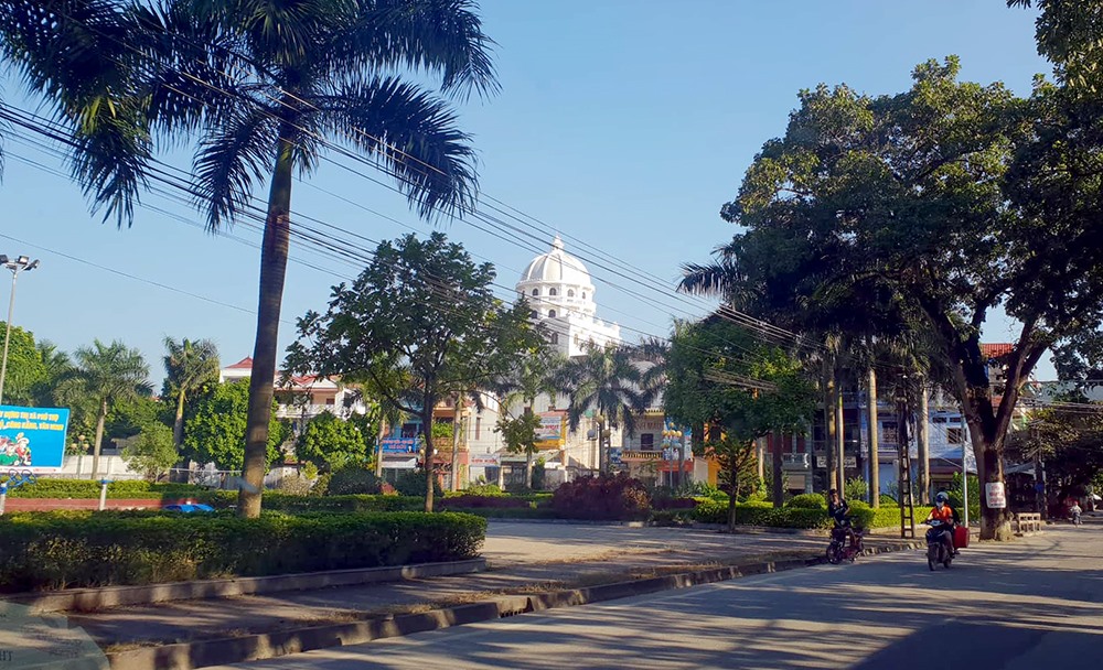 Gia thế khủng của người phụ nữ gom đất trong vụ biệt phủ xây chui ở Phú Thọ