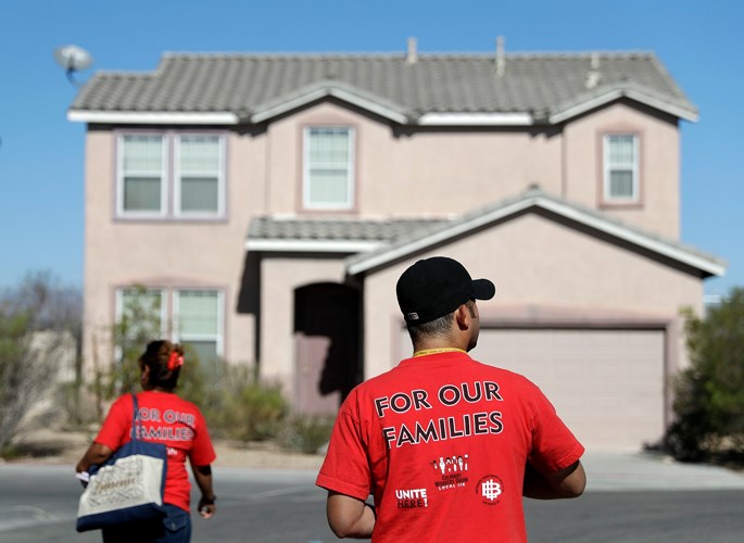 Ảnh: Không khí căng như dây đàn trước bầu cử giữa nhiệm kỳ ở Mỹ