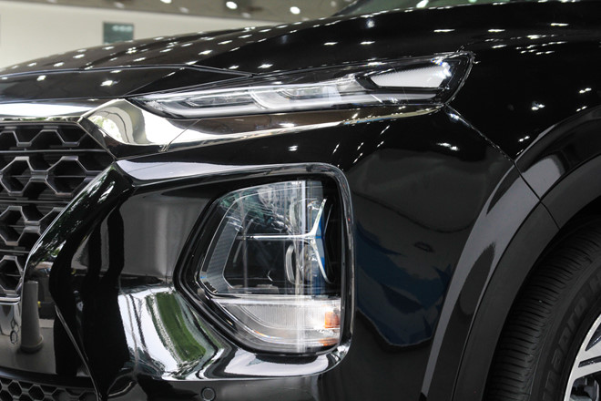 Hyundai SantaFe đầu tiên về đại lý tại TP.HCM