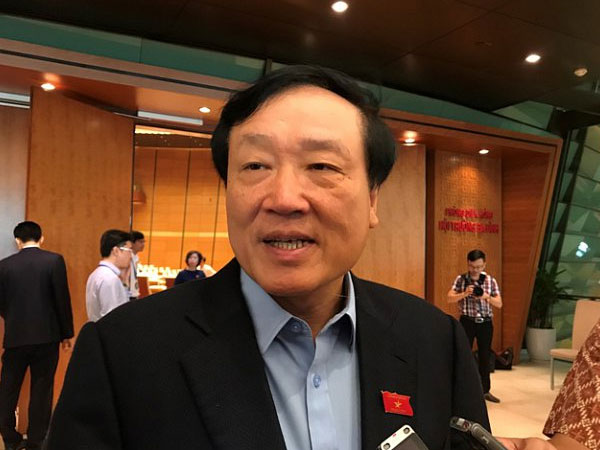 Chánh án Nguyễn Hòa Bình lên tiếng vụ tài xế container đâm Innova