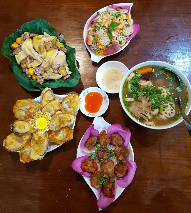 Nhà bất ngờ có khách, bà nội trợ làm mâm cỗ 900 nghìn đầy ắp món ngon nhưng vẫn bị soi vì...