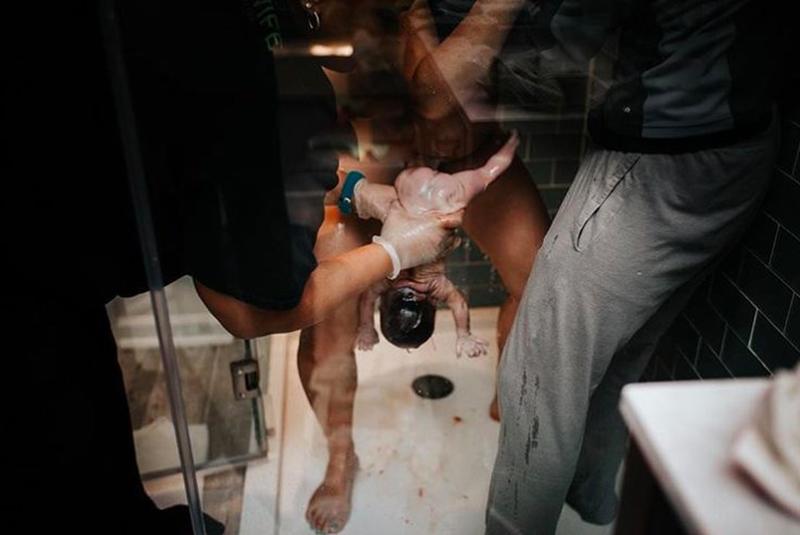 14 khoảnh khắc sinh con chất lừ, mẹ sẽ không hối hận khi xem!