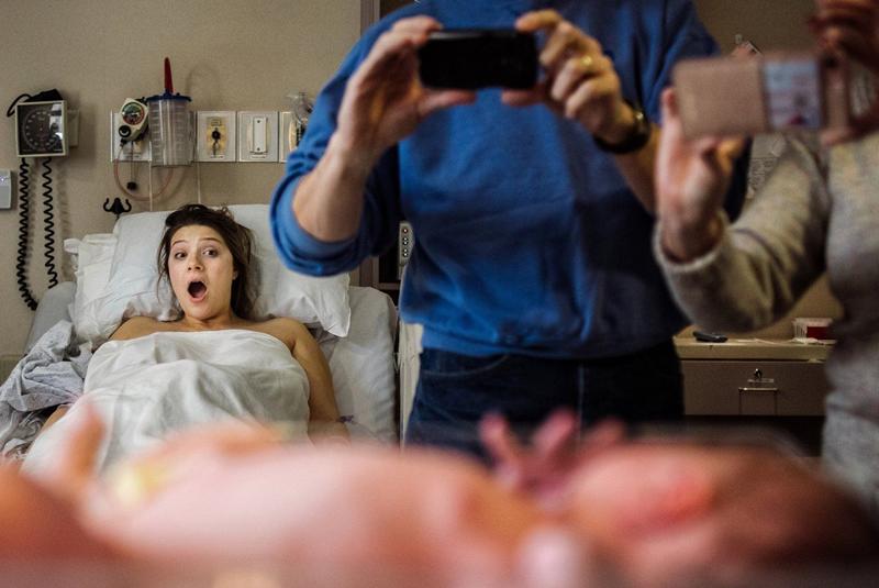 14 khoảnh khắc sinh con chất lừ, mẹ sẽ không hối hận khi xem!