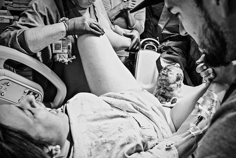14 khoảnh khắc sinh con chất lừ, mẹ sẽ không hối hận khi xem!