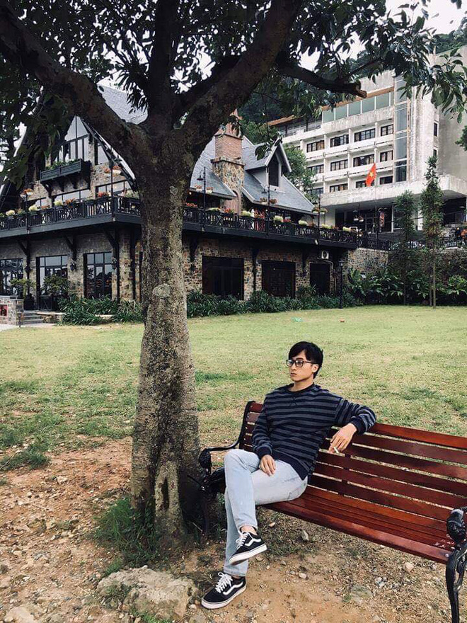 Nhóm nam sinh mặc áo dài, giả gái chụp kỷ yếu bị dân mạng chê nữ tính nhưng biết thân thế thật ai cũng thích thú