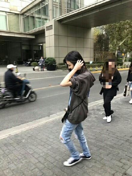 Nghi vấn Trịnh Sảng sắp kết hôn với bạn trai CEO giàu có khi lộ ảnh đi xem nhà mới