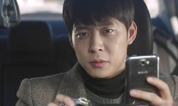 Vợ ngã sảy thai, tôi tung cú tát giáng trời rồi gai người khi biết sự thật về mẹ đẻ