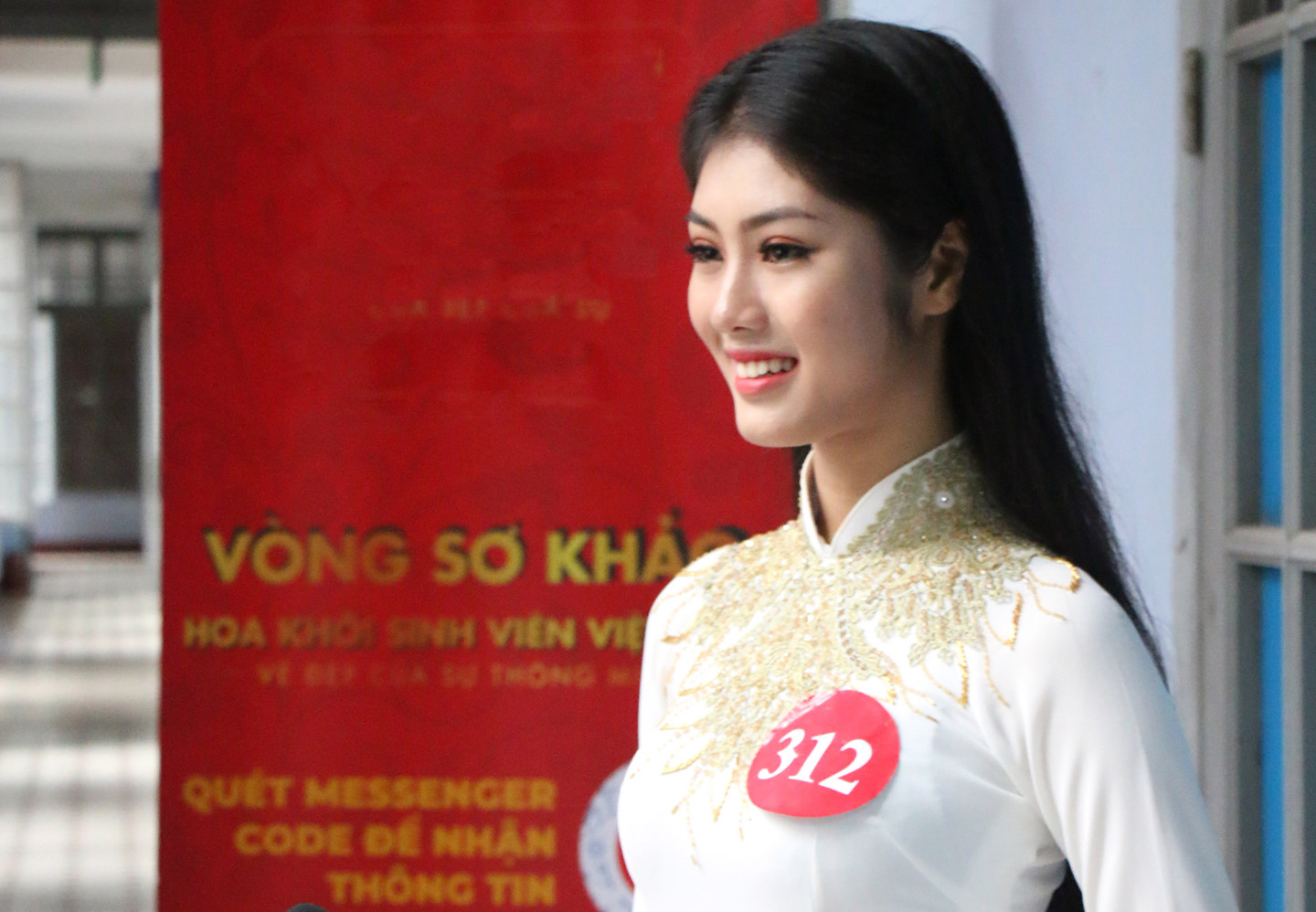 Vẻ đẹp của 10 cô gái Huế vào bán kết Hoa khôi Sinh viên Việt Nam 2018