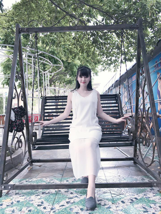 Hình ảnh mới nhất của em bé Lào Cai sau 2 năm về với mẹ nuôi: Cao lớn bụ bẫm, nói cười nhiều hơn