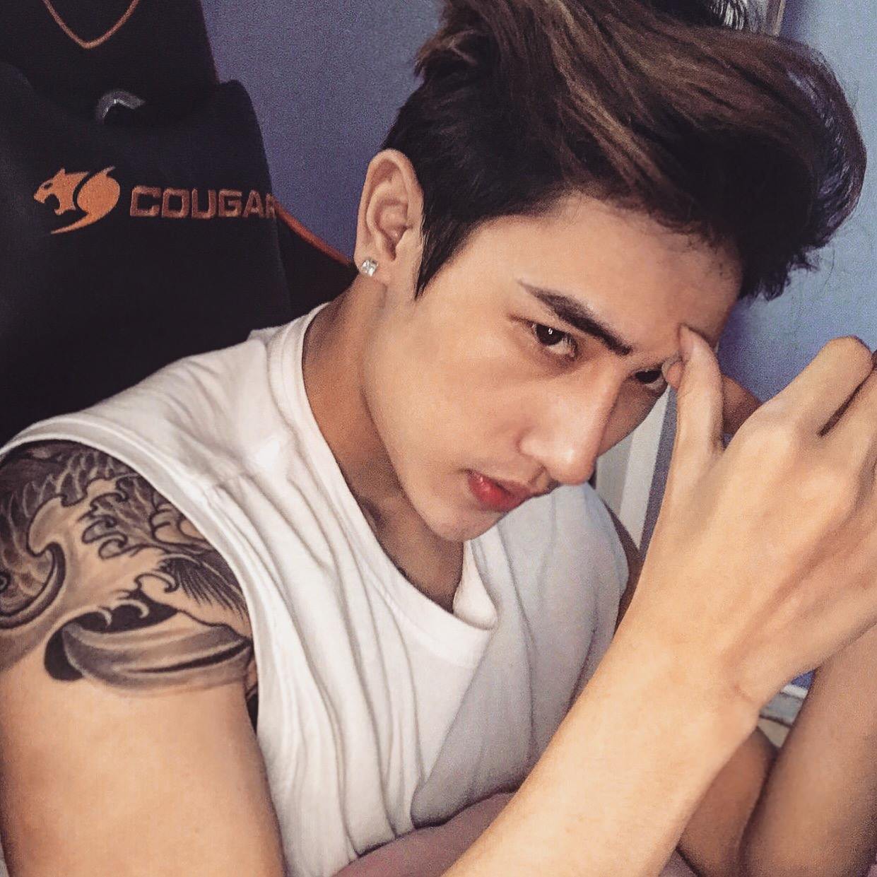 Sinh viên ngành Y Dược hot đến mức độ nào: Kẻ là nam thần chốn bệnh viện, người là hotgirl du học sinh tốt nghiệp GPA 4.0 tại Mỹ