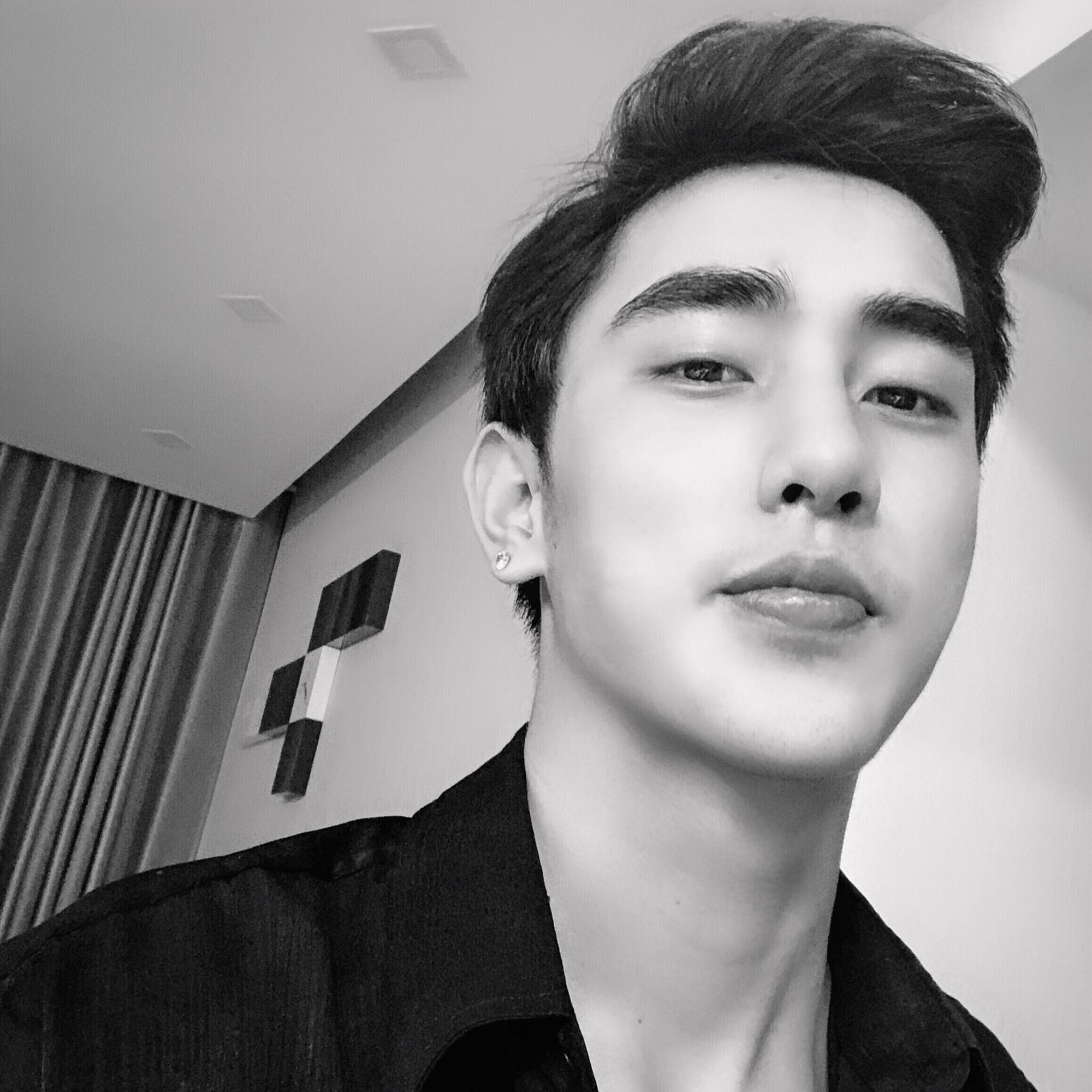 Sinh viên ngành Y Dược hot đến mức độ nào: Kẻ là nam thần chốn bệnh viện, người là hotgirl du học sinh tốt nghiệp GPA 4.0 tại Mỹ Sinh viên ngành Y Dược hot đến mức độ nào: Kẻ là nam thần chốn bệnh viện, người là hotgirl du học sinh tốt nghiệp GPA 4.0 tại Mỹ