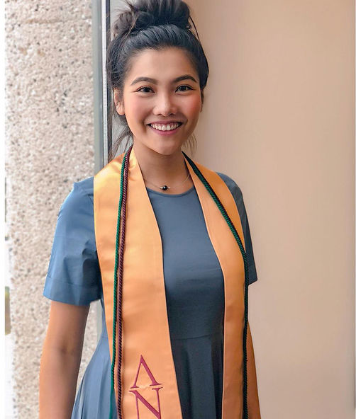 Sinh viên ngành Y Dược hot đến mức độ nào: Kẻ là nam thần chốn bệnh viện, người là hotgirl du học sinh tốt nghiệp GPA 4.0 tại Mỹ Sinh viên ngành Y Dược hot đến mức độ nào: Kẻ là nam thần chốn bệnh viện, người là hotgirl du học sinh tốt nghiệp GPA 4.0 tại Mỹ