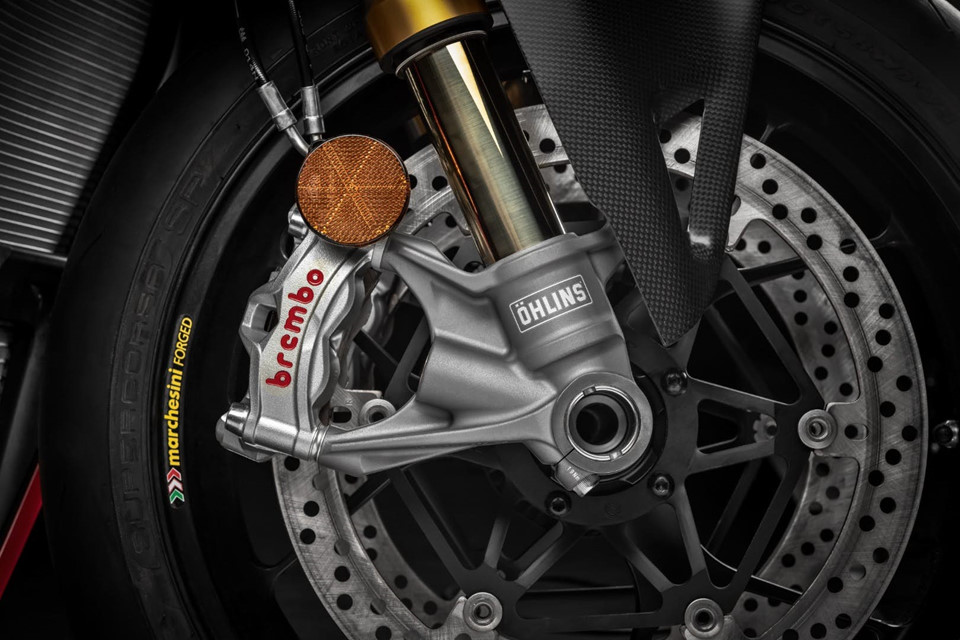 Panigale V4 R - siêu môtô mạnh nhất của Ducati sở hữu cánh gió