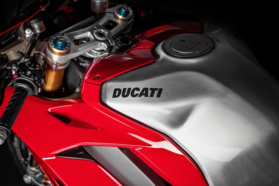 Panigale V4 R - siêu môtô mạnh nhất của Ducati sở hữu cánh gió