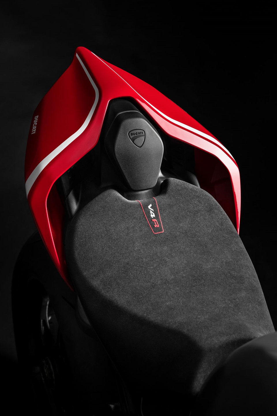 Panigale V4 R - siêu môtô mạnh nhất của Ducati sở hữu cánh gió