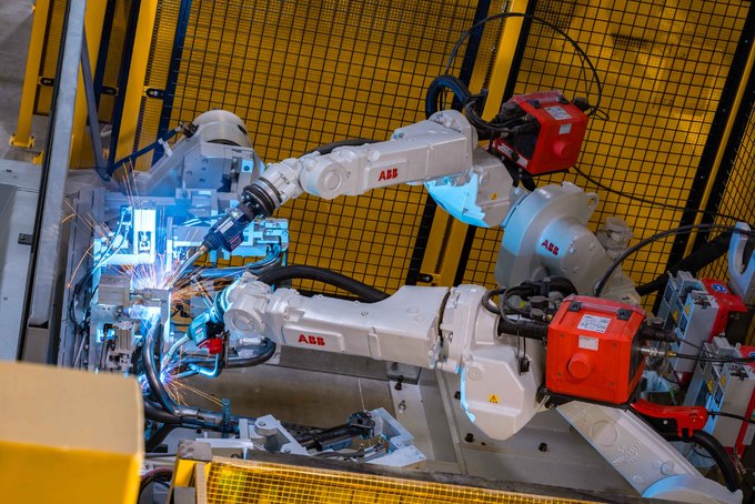 Bên trong nhà máy sản xuất xe máy VinFast