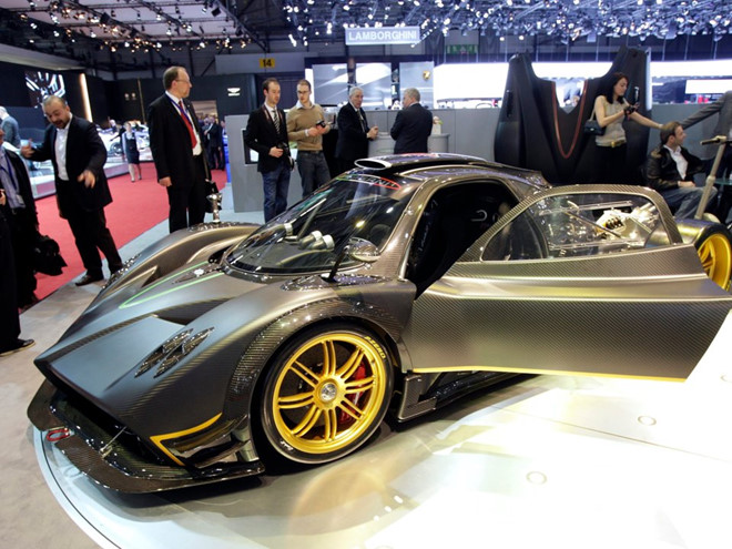 Tỷ phú Nga sở hữu Chelsea tiêu khối tài sản khổng lồ như thế nào?