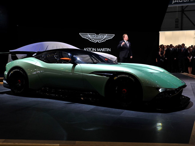 Tỷ phú Nga sở hữu Chelsea tiêu khối tài sản khổng lồ như thế nào?