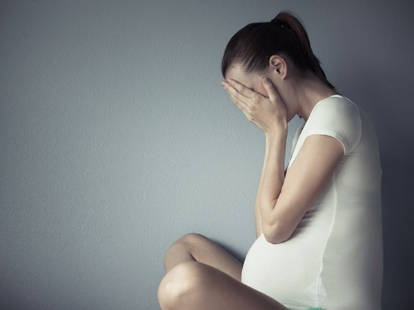 Có cả bản tiêu chuẩn chọn chồng dài kín mặt giấy thế nhưng tôi lại đi yêu kẻ trời ơi đất hỡi