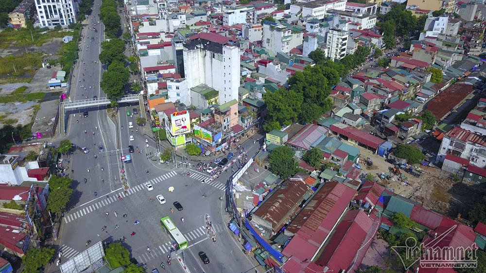 Tuyến đường đắt nhất hành tinh, hàng nghìn người rục rịch chuyển nhà