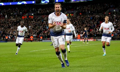 Kane lập cú đúp, Tottenham thổi bùng hy vọng đi tiếp