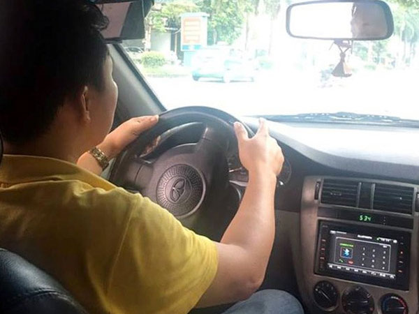 Nữ giám đốc biến hình khiến thám tử ngả mũ bái phục