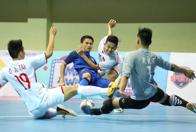 Thua ngược Thái Lan, ĐT futsal Việt Nam gặp Malaysia tại bán kết