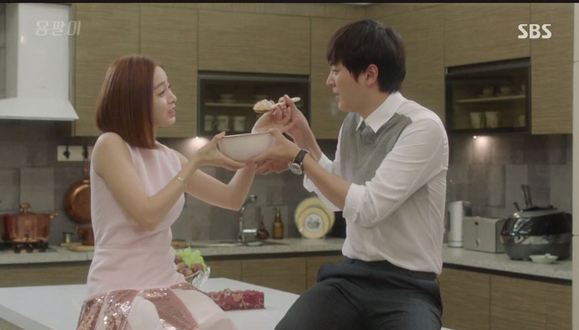 Dọn ra ở cùng bồ trẻ từ khi chưa ly hôn xong, không lâu sau chồng đã xin quay về với người vợ tầm thường