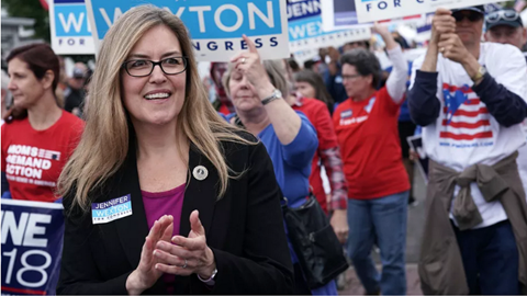 Bầu cử giữa kỳ Mỹ: ông Obama mang bánh rán đãi tình nguyện viên