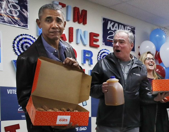 Bầu cử giữa kỳ Mỹ: ông Obama mang bánh rán đãi tình nguyện viên