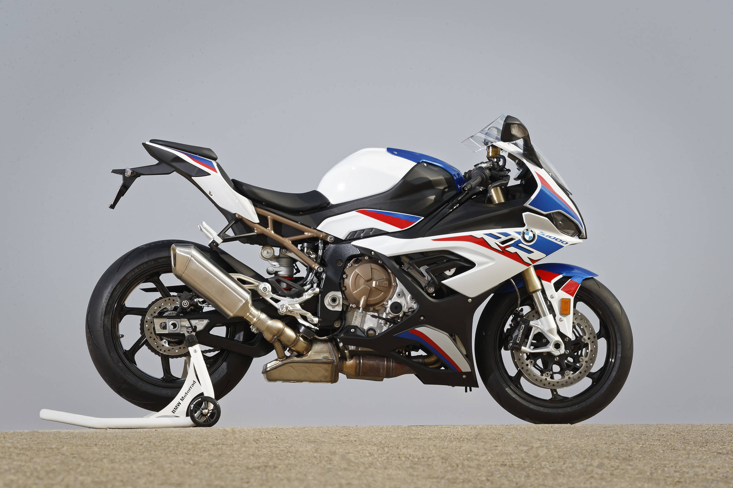 BMW trình làng siêu môtô S1000RR thế hệ mới