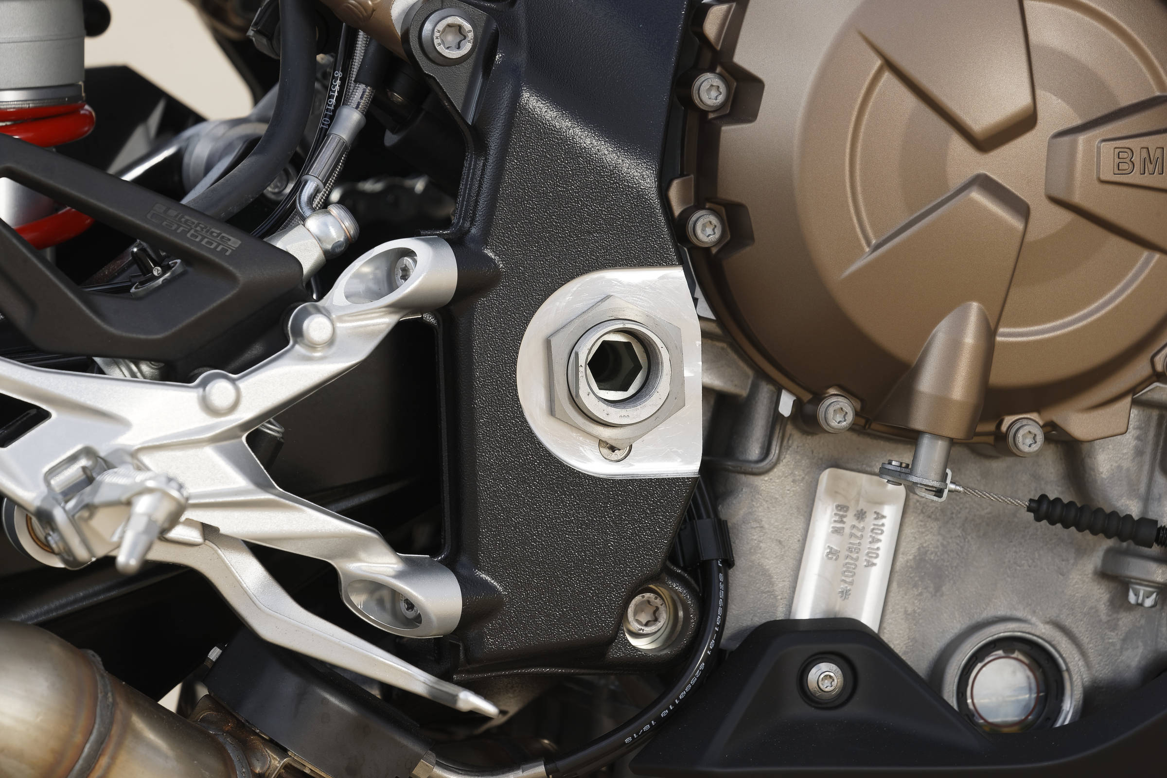 BMW trình làng siêu môtô S1000RR thế hệ mới