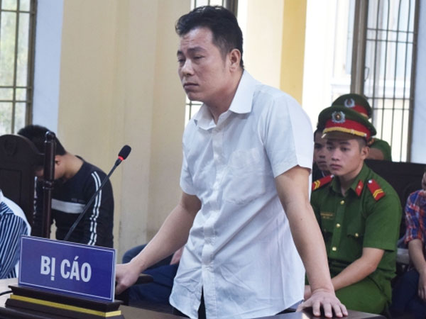 Bị nhắc về đi ngủ, đánh người gây thương tích 95%