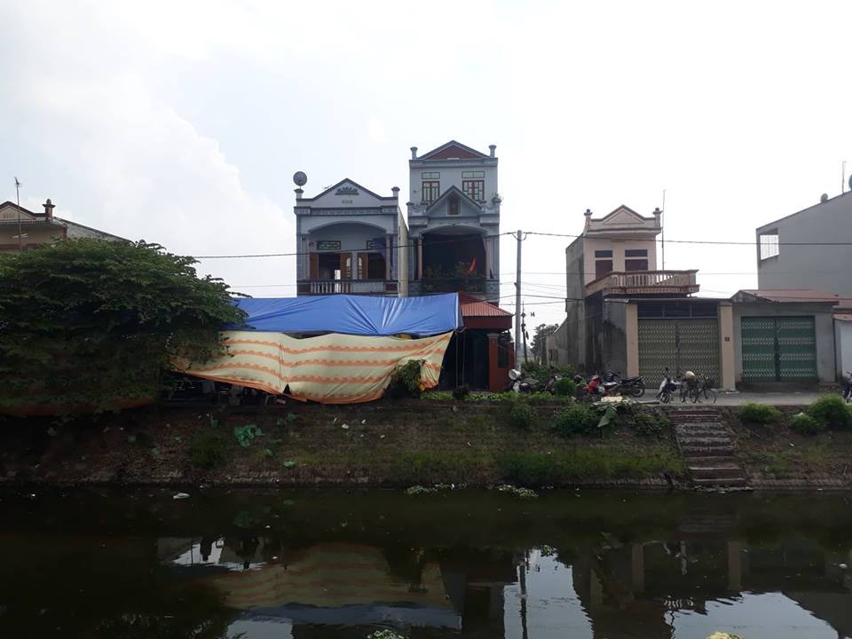 Vụ cô giáo nghỉ hưu bị sát hại ở Hưng Yên: Con trai giết hàng xóm, mẹ đóng cửa không dám ra ngoài