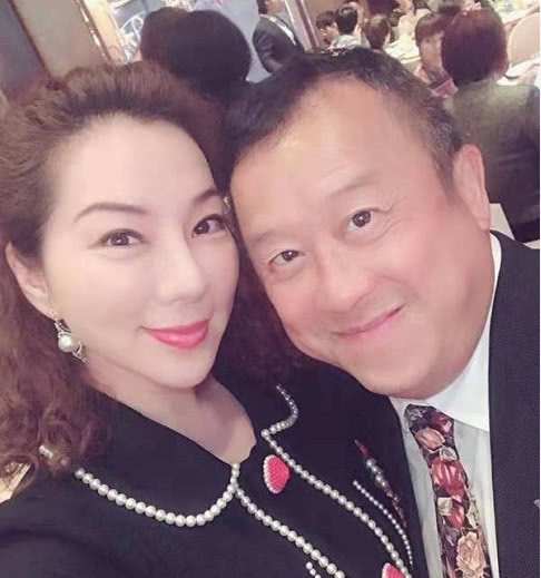 Kẻ hiếp dâm Lam Khiết Anh trong quá khứ vui vẻ đi dự đám cưới giữa không khí tang thương