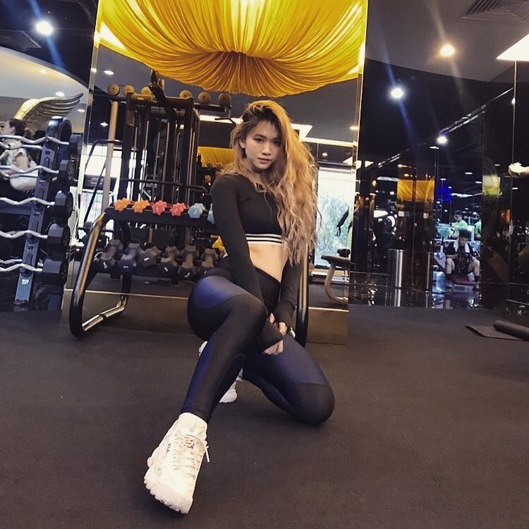 Hotgirl phòng gym thừa nhận đã từng phẫu thuật thẩm mỹ, tiết lộ có thời nặng đến 63kg Hotgirl phòng gym thừa nhận đã từng phẫu thuật thẩm mỹ, tiết lộ có thời nặng đến 63kg