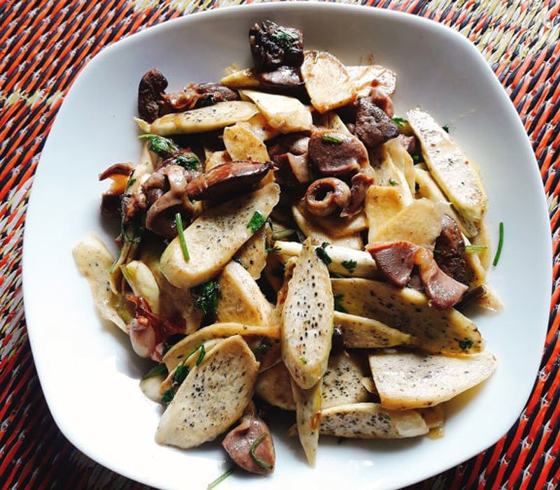 Mỗi năm chỉ 1 mùa, ngày bán 2.000 củ, lãi đủ 100 triệu/tháng