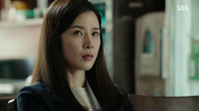 Mẹ chồng giặt quần áo nhưng con dâu có 1 bộ thì bỏ lại, cô đã làm thế này khiến bà thay đổi tức thì