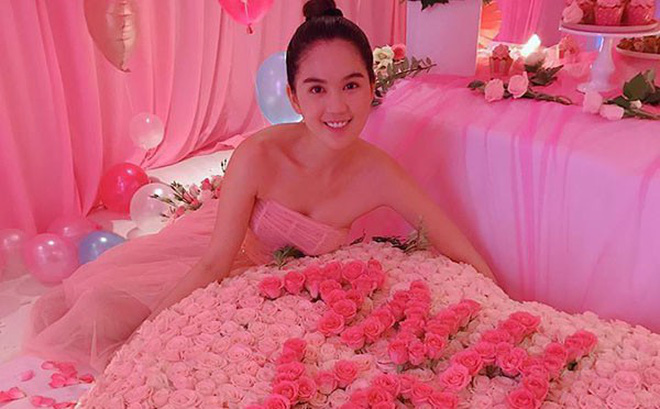 Thông tin hiếm hoi về đại gia muốn mãi là người hầu, bưng yến mỗi tối cho Ngọc Trinh