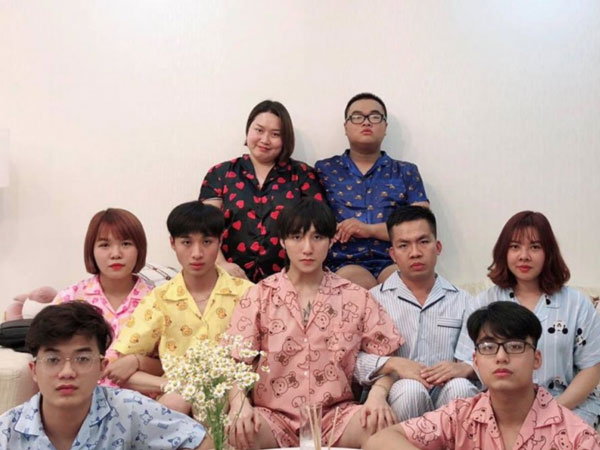 Trang phục tiệc tùng của sao Việt bây giờ là diện đồ ngủ đáng yêu hết nấc thế này!