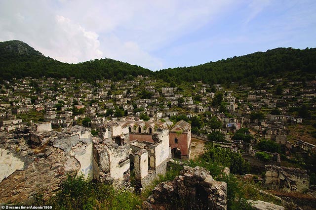 Rợn người vì những bí ẩn đằng sau nhiều ngôi làng bị bỏ hoang trên thế giới