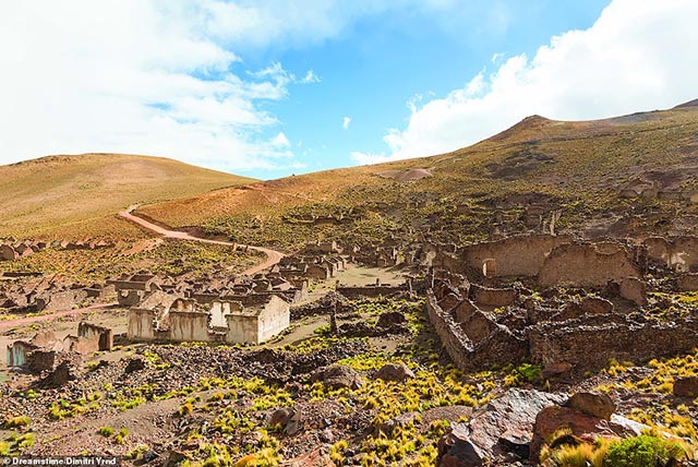 Rợn người vì những bí ẩn đằng sau nhiều ngôi làng bị bỏ hoang trên thế giới