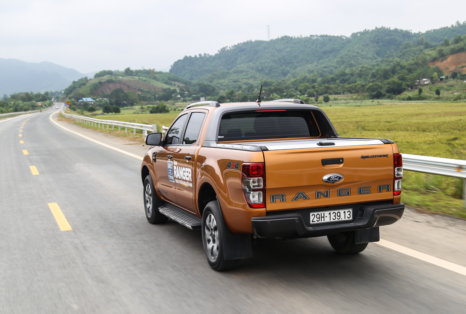 Ford Ranger Wildtrak 2018 - mẫu bán tải chú trọng công nghệ Ford Ranger Wildtrak 2018 - mẫu bán tải chú trọng công nghệ