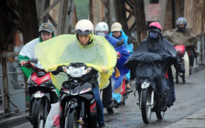 Nền nhiệt Bắc bộ giảm mạnh do không khí lạnh tràn về gây mưa dông diện rộng, thấp nhất 15 độ C