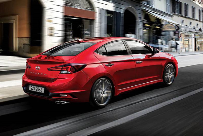 Hyundai Elantra có thêm bản thể thao, giá từ 22.400 USD