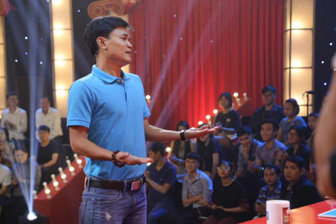 Trấn Thành cúi đầu xin lỗi khán giả, tự đền 10 triệu cho nhà sản xuất Trấn Thành cúi đầu xin lỗi khán giả, tự đền 10 triệu cho nhà sản xuất
