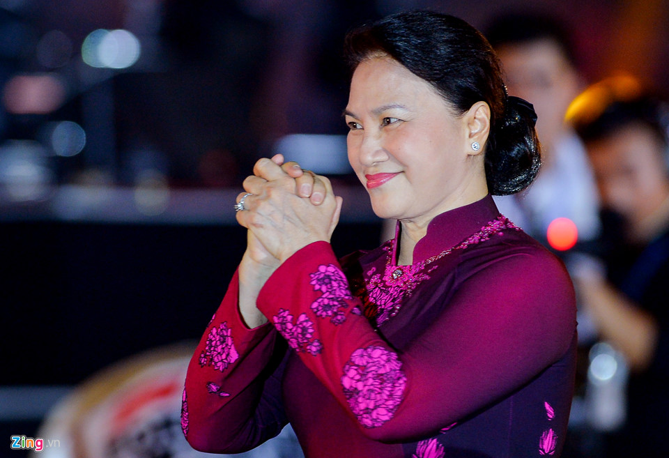 Xe đua F1 xuất hiện hoành tráng tại Hoàng thành Thăng Long