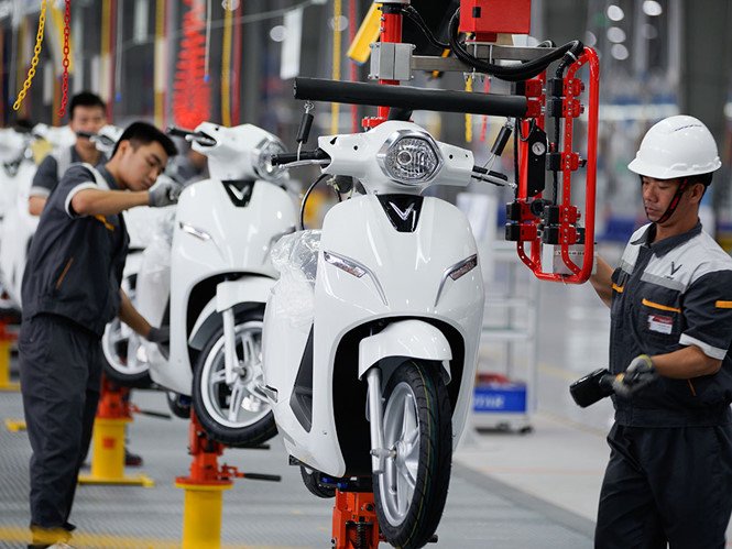 Chơi xe không khói, 5 năm nữa giá giảm chạy đầy đường